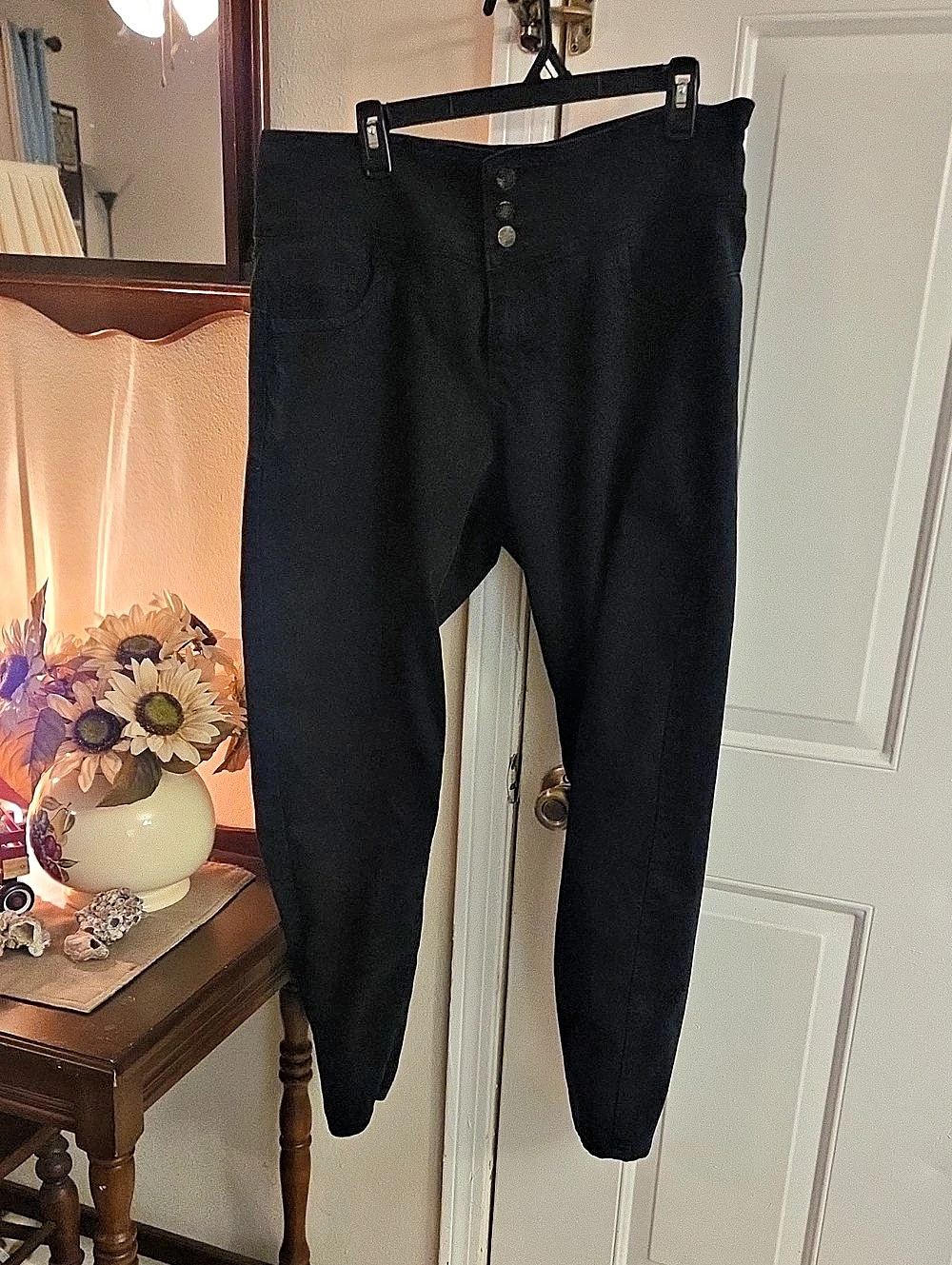 Hybrid & Company Black Skinny Pants